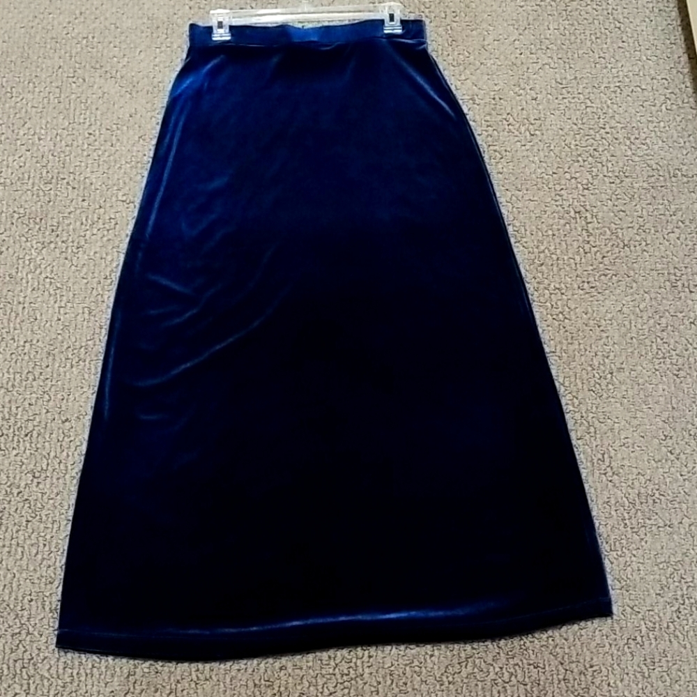 Perfect Velvet Skirt for All Occasions